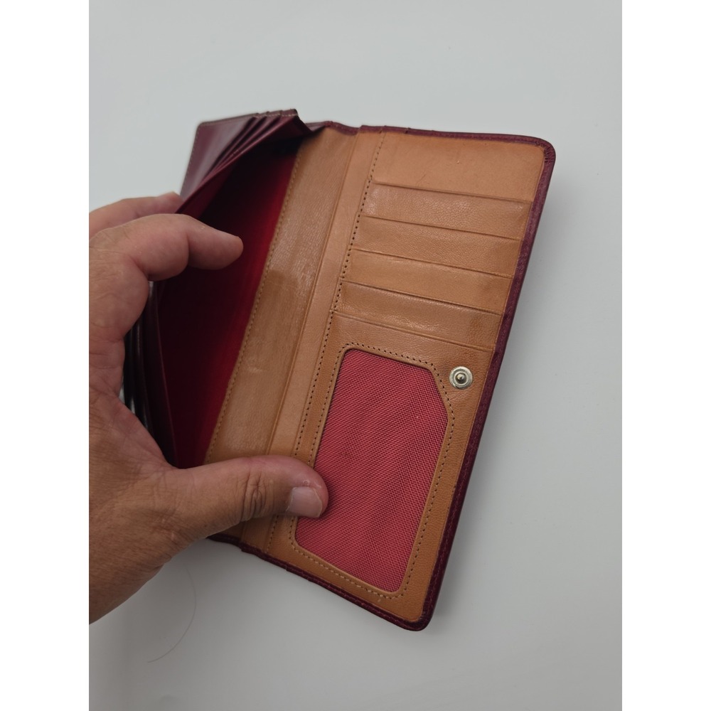 Tusk Leather Women's Wallet - Picture 9 of 10